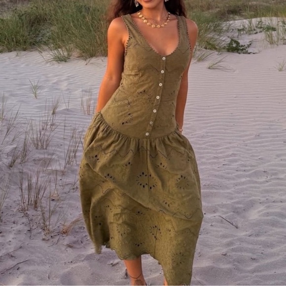 House of Harlow 1960 Embroidered Eyelet Dress | Size 6 - Picture 7 of 8